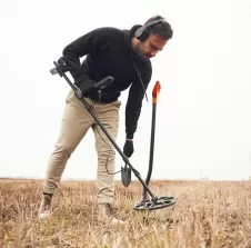 Cum funcționează un detector de metale: explicarea tehnologiei pas cu pas